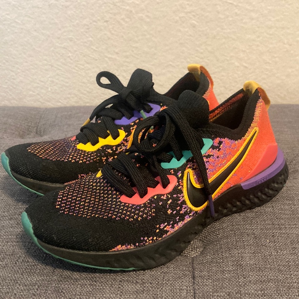 Nike “Epic React 2” Flyknit Womens